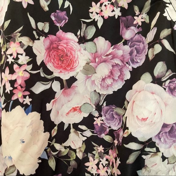 🎉HP🎉 Forever 21 floral bomber jacket - Picture 11 of 12